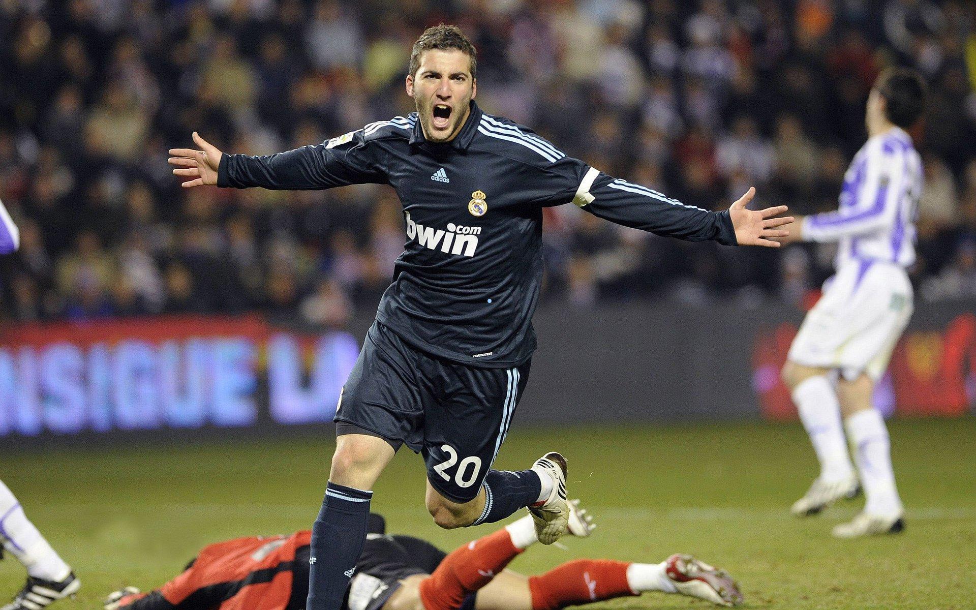 短短三天两冠梦碎！皇马更衣室一片死寂，佛爷准备找新帅