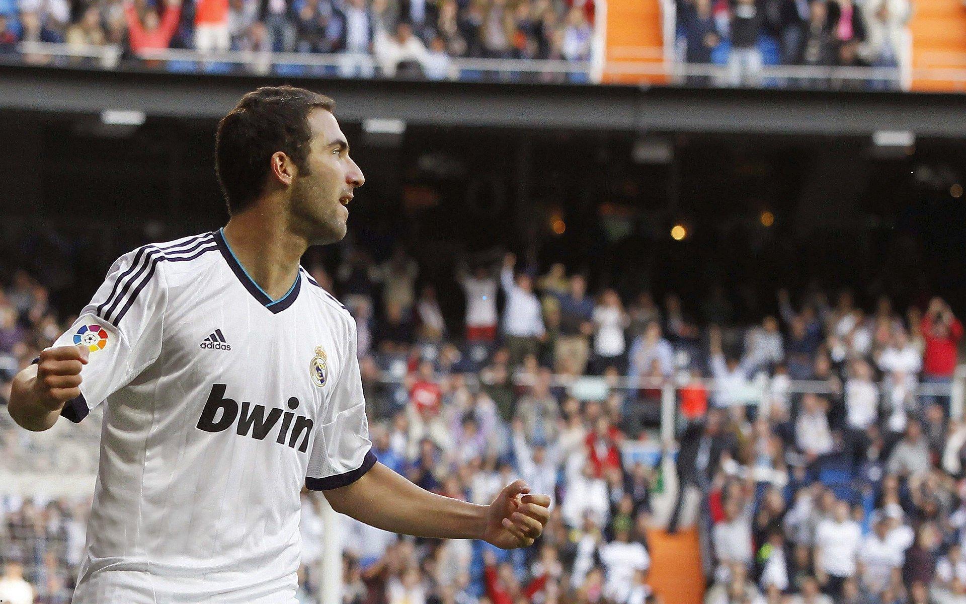 开云中国官网_拜仁慕尼黑夏季转会蓝图曝光，迪奥曼德与马拉成重点引援目标